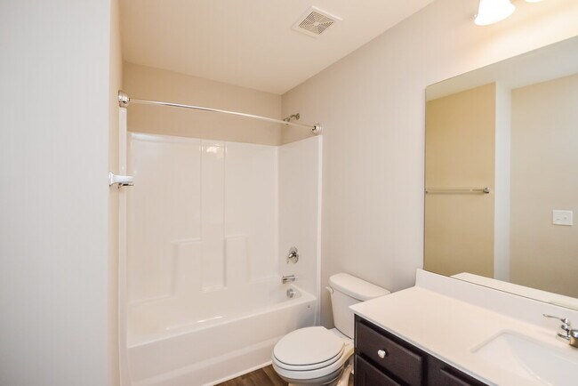 Building Photo - 3835 Place Dr