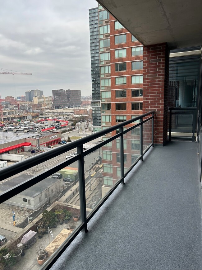 Building Photo - 389 Washington St