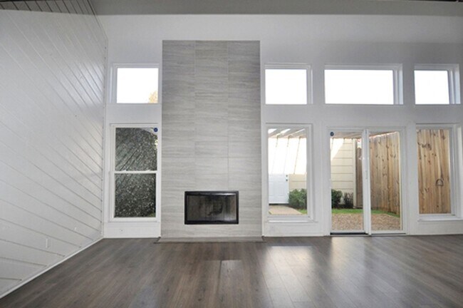 Foto del edificio - 1666 Choteau Cir