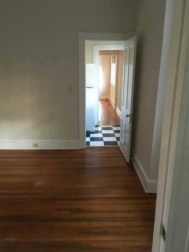 Foto del edificio - 251 Robert St