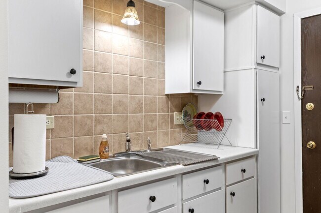 Foto del edificio - 5117 N East River Rd