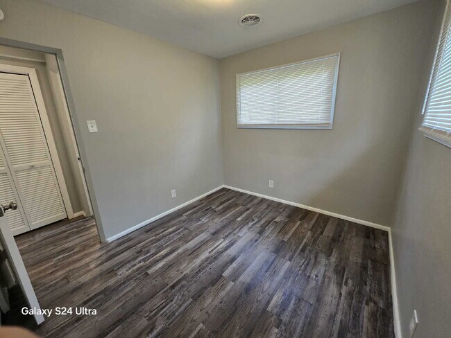 Building Photo - 8318 Woodhurst Dr