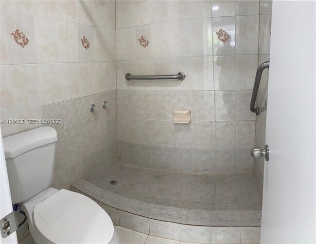 Foto del edificio - 16740 NE 9th Ave