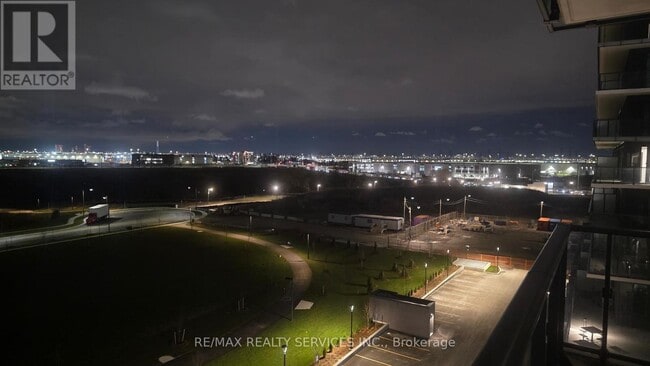 Building Photo - 15 Skyridge Dr