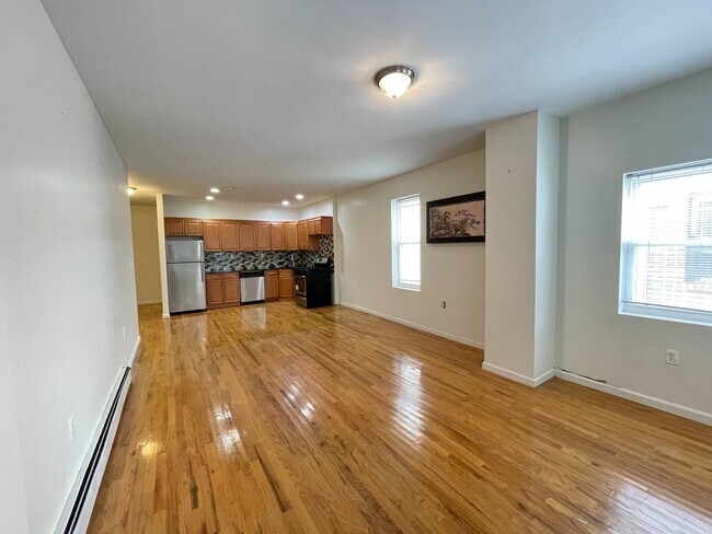 Foto del edificio - 2408 Beverley Rd