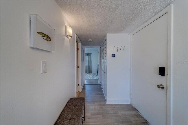 Foto del edificio - 361 S McMullen Booth Rd