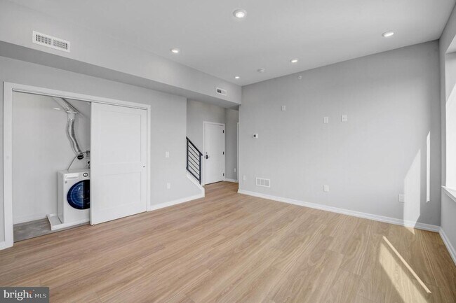 Foto del edificio - 1205 S 15th St