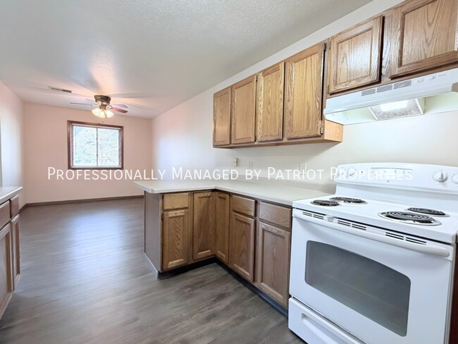 Building Photo - 222 E Veterans St