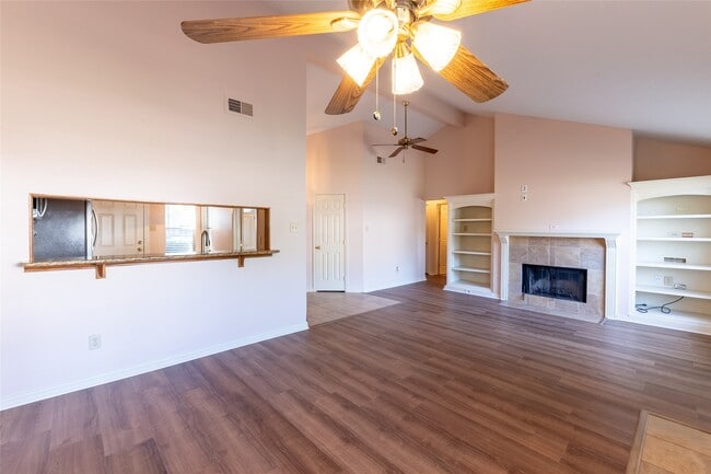 Foto del edificio - 21507 Fir Creek Ln