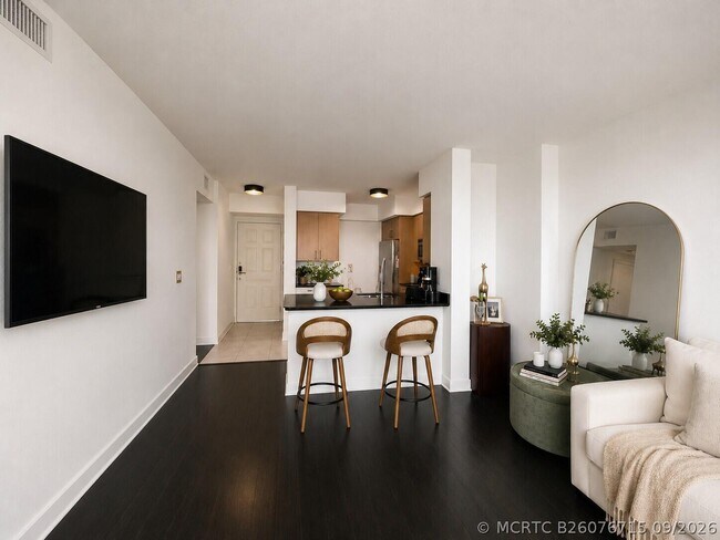 Building Photo - 1830 Radius Dr