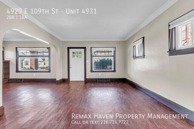 Foto del edificio - 4929 E 109th St