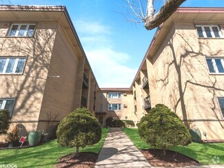 Building Photo - 3552 N Oleander Ave