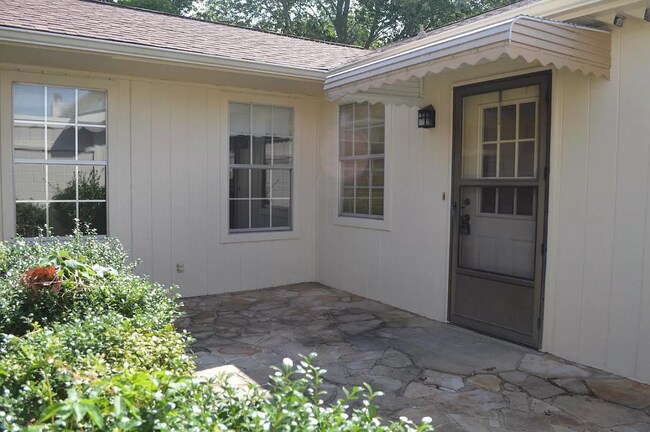 Building Photo - 7914 Gleason Dr