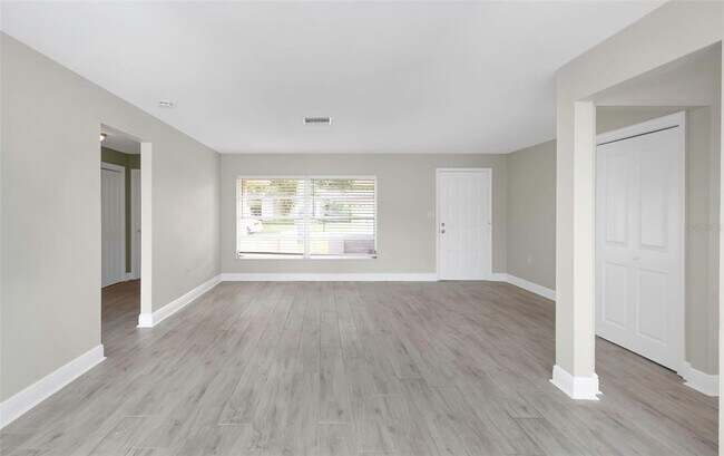 Foto del edificio - 105 Timberview Dr