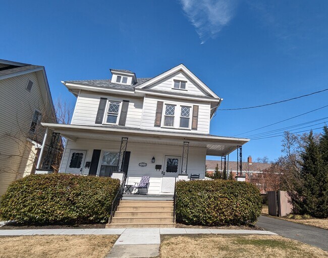 Foto del edificio - 211 Park Ave