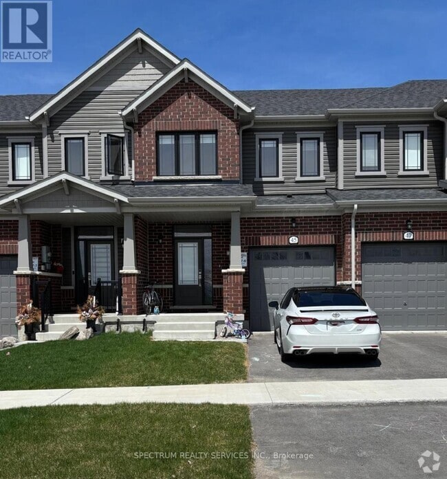 Building Photo - 45 Milady Cres