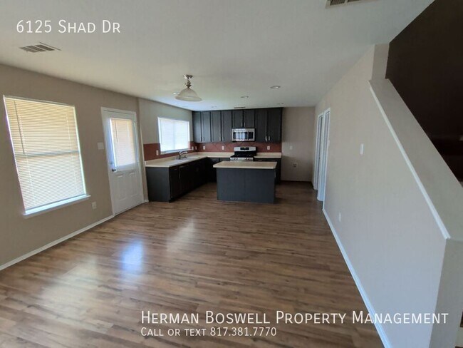 Foto del edificio - 6125 Shad Dr