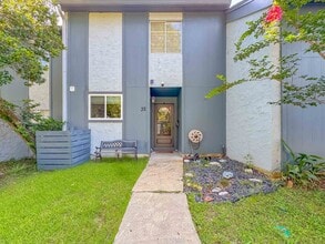 Building Photo - 2949 N Shamrock St