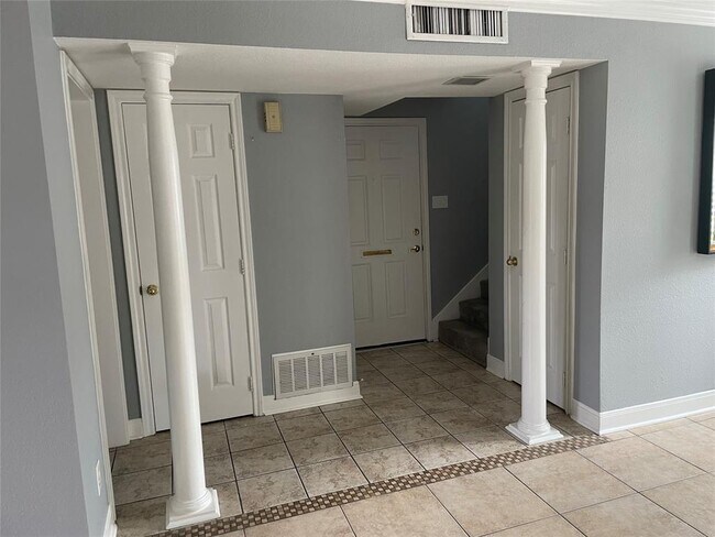 Foto del edificio - 18101 Heritage Ln