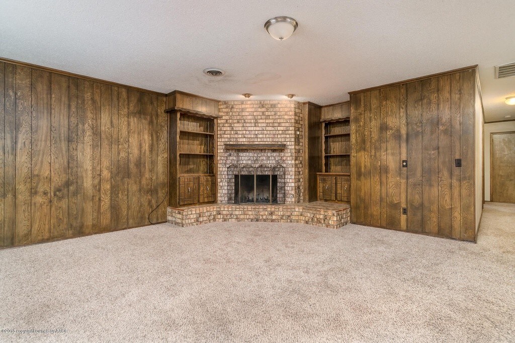 Primary Photo - 5609-5611 Fulton Dr