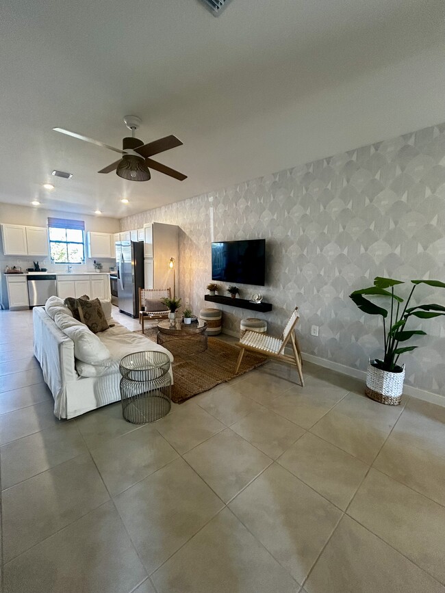 Foto del edificio - 453 NE 13th St