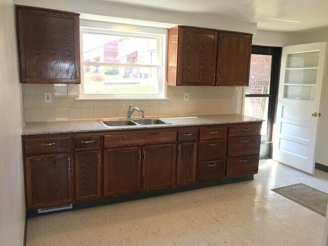 Foto del edificio - 328 Moon Clinton Rd