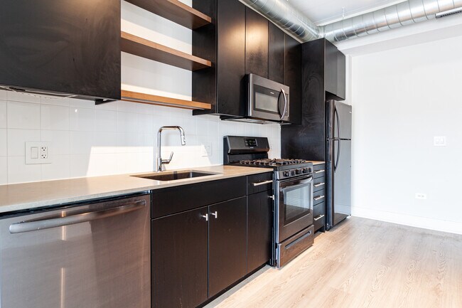 Foto del edificio - 941 W Belmont Ave