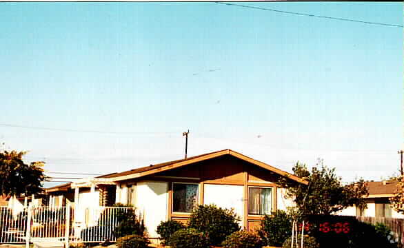Building Photo - 501-503 E Pleasant Valley Rd