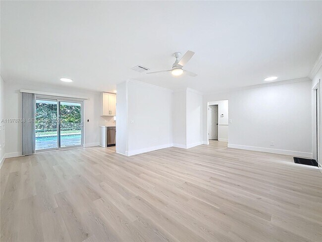 Foto del edificio - 8977 NW 21st Ct