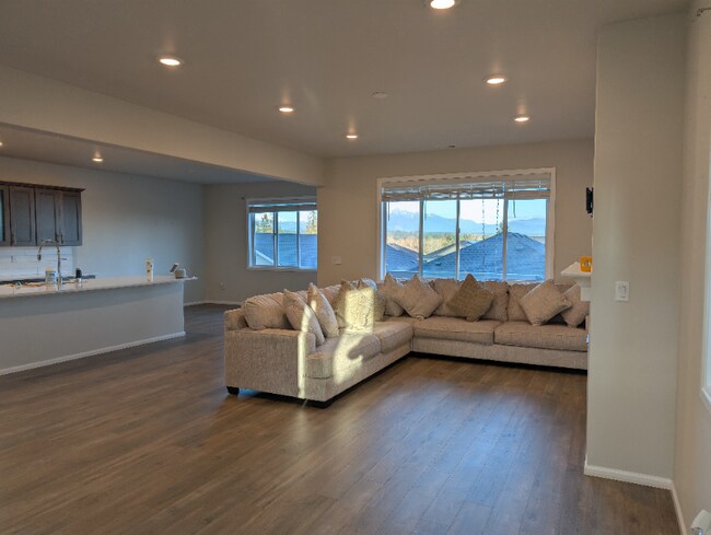 Foto del edificio - 912 119th Ave SE