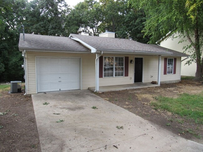 Building Photo - 1531 Cherokee Rd