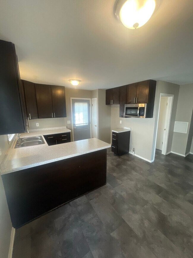 Building Photo - 8584-8586 N 107th St. (Townhouse)