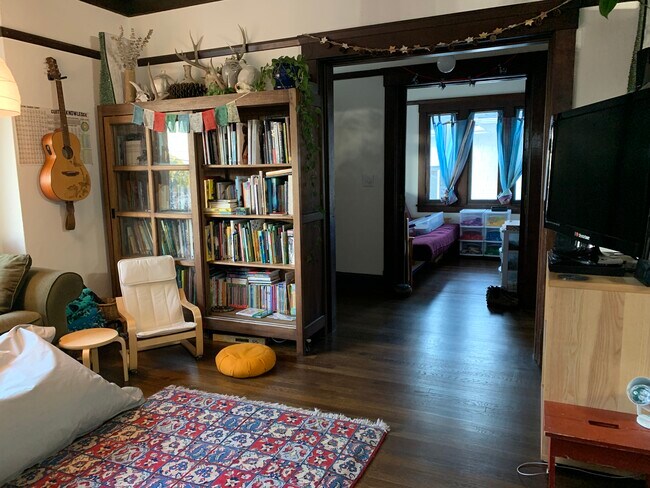 Entry way with view into spare room - 689 62nd St
