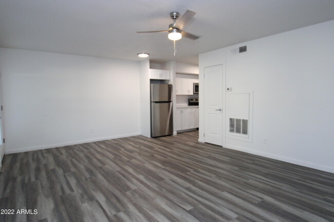 Building Photo - 2547 48th St