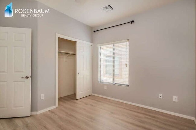 Building Photo - 7570 E Majestic Palm Ln