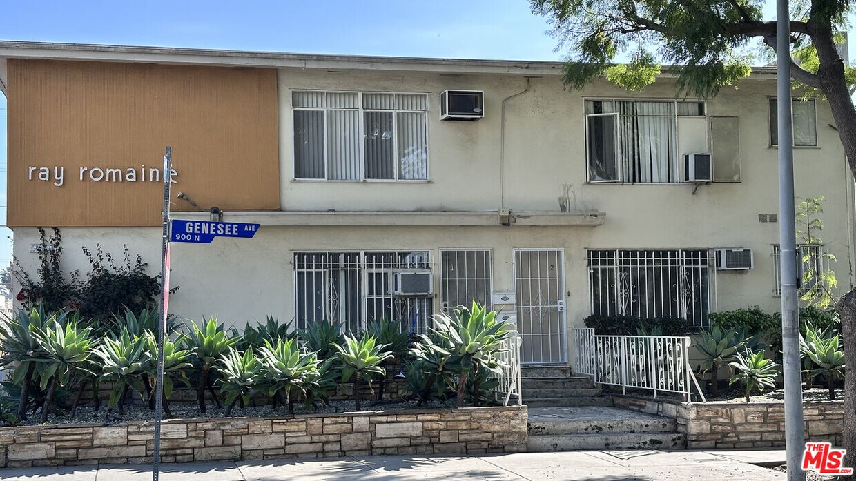 Foto del edificio - 950 N Genesee Ave