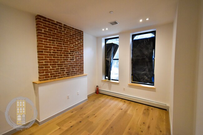 Building Photo - 750 Macdonough St