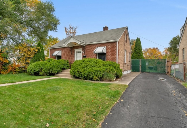 Front Entrance - 91 W 26th St