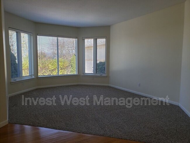 Building Photo - 3107 SE 300th Ave