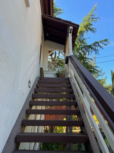 Building Photo - 321 Paloma Ave