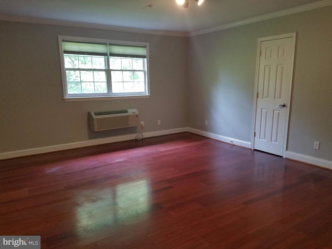19 Post Office Ave Unit 205, Laurel, MD 20707 Condo for Rent in