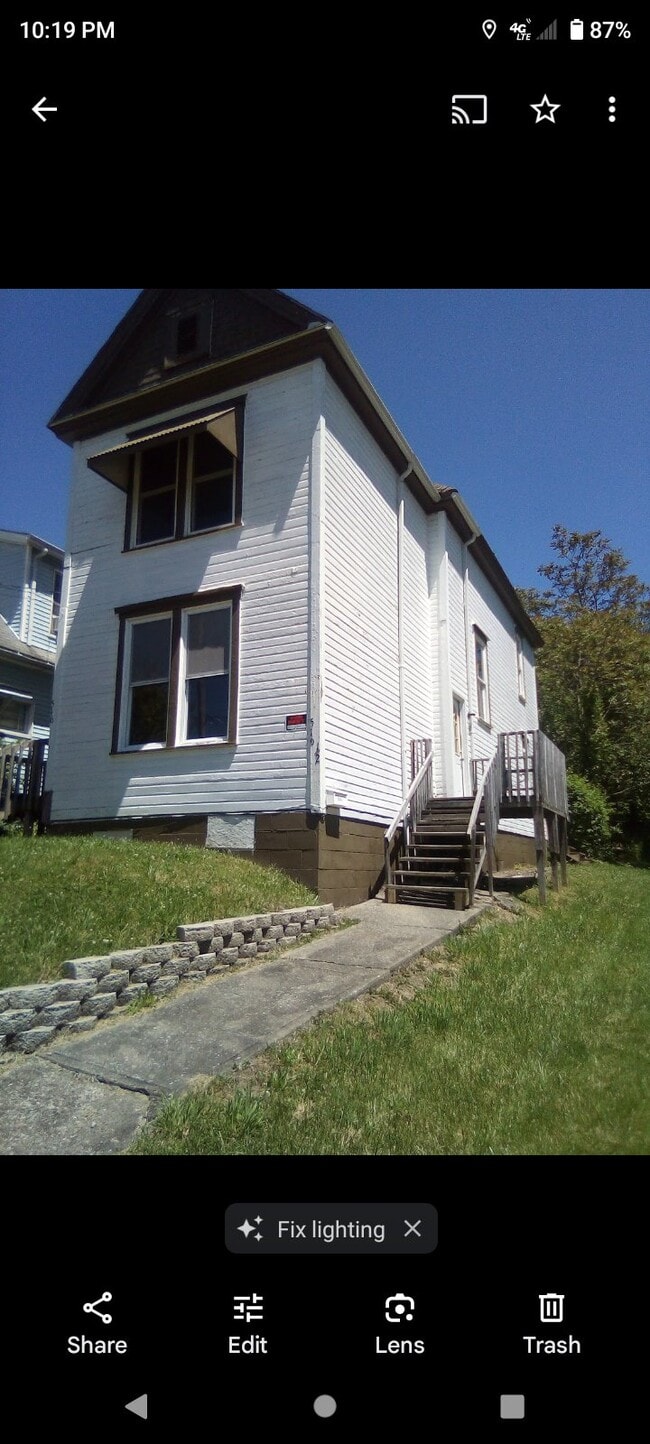 Building Photo - 516 Walnut Ave