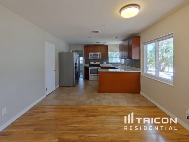 Building Photo - 10719 Cherokee Dr