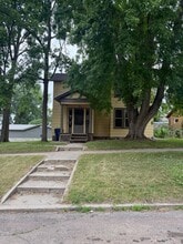 Building Photo - 319 N Park St