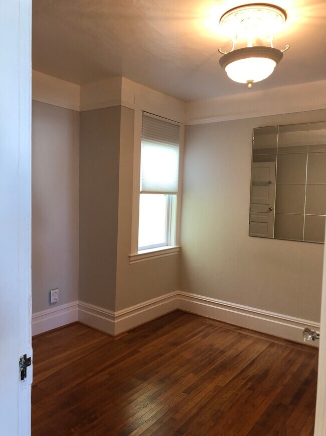 Foto del edificio - 4319 Cesar Chavez St