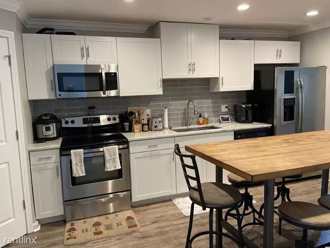 Building Photo - 2 br, 2.5 bath Condo - 4110 Fairway Lakes Dr