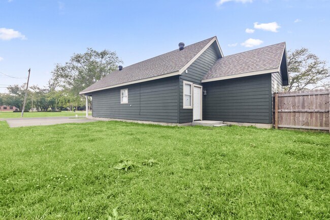 Foto del edificio - 2201 2nd St