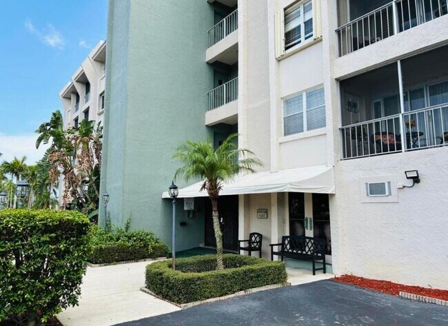 Building Photo - 505 Spencer Dr