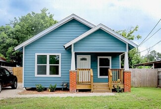 Building Photo - 305 Stimpson St