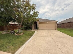 Building Photo - 1801 Arbordale Way